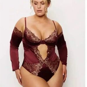 NWT Frederick’s of Hollywood Burgundy Lace Bodysuit Sz S